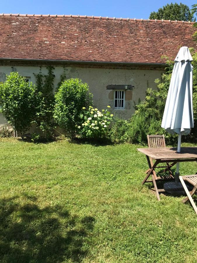 Bed and Breakfast Chateau De Vesset Tréteau Exteriér fotografie